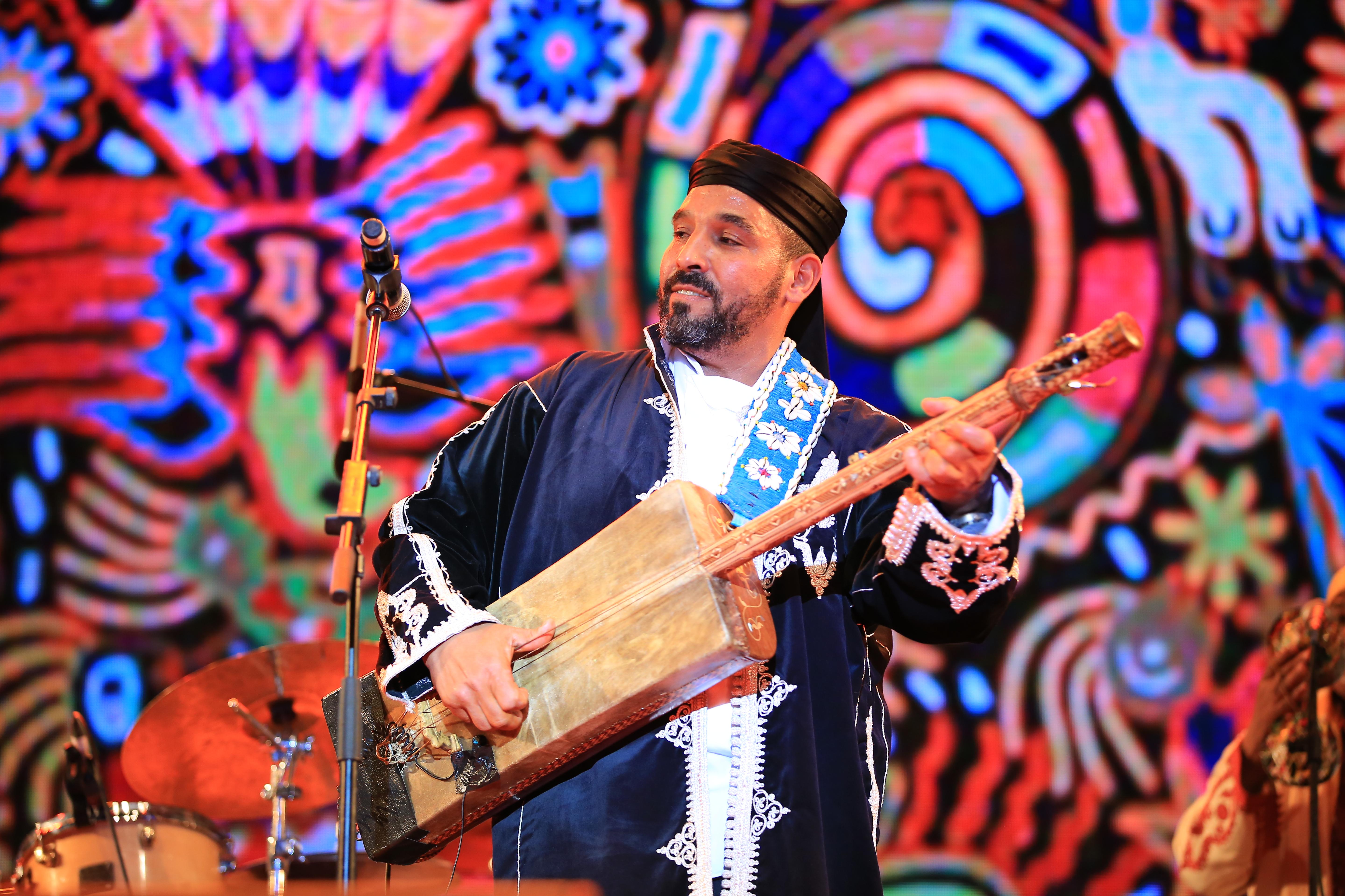 MAÂLEM MOHAMED KOUYOU, UN MAÎTRE GNAOUI AU RAYONNEMENT INTERNATIONAL
