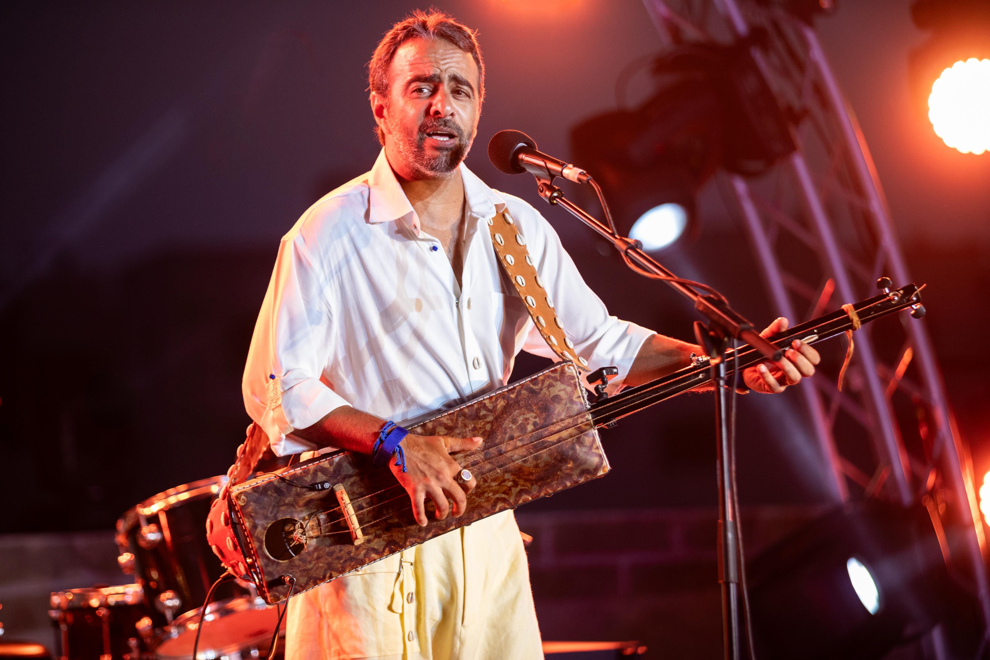 FEHD BENCHEMSI & THE LALLAS, RACINES EN MOUVEMENT