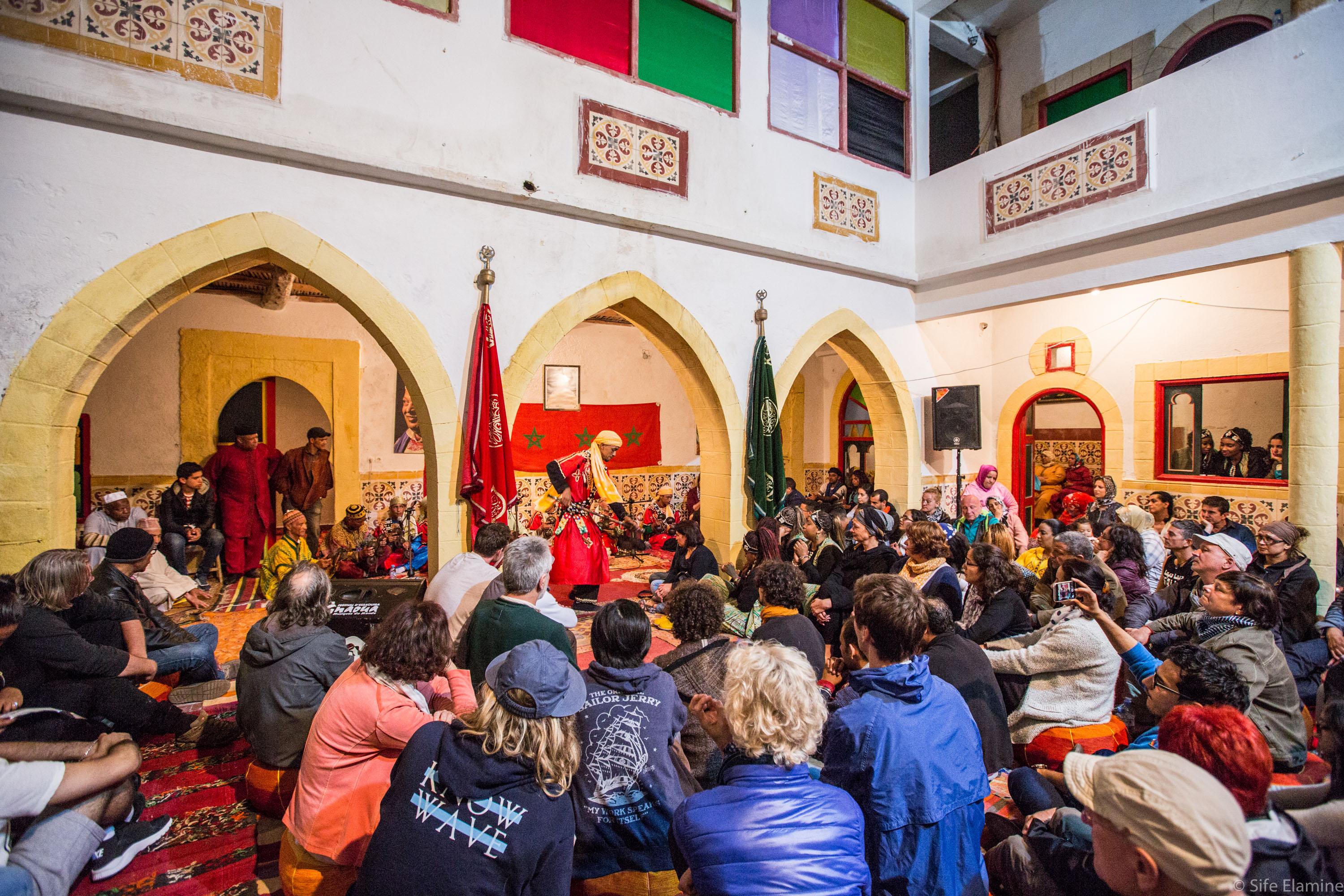 SIDNA BILAL-Scènes-du-Festival-Gnaoua-Essaouira 2025